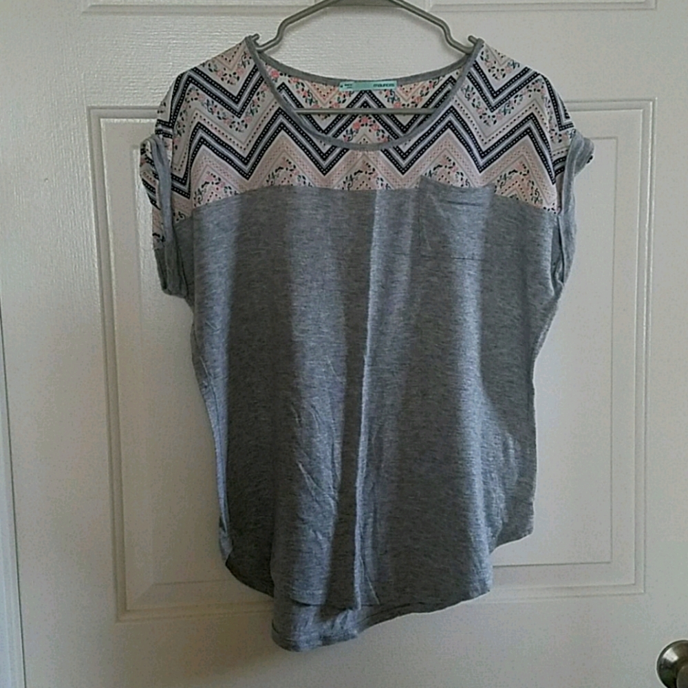 Maurices Chevron Floral Chiffoned Top Tshirt with Pocket